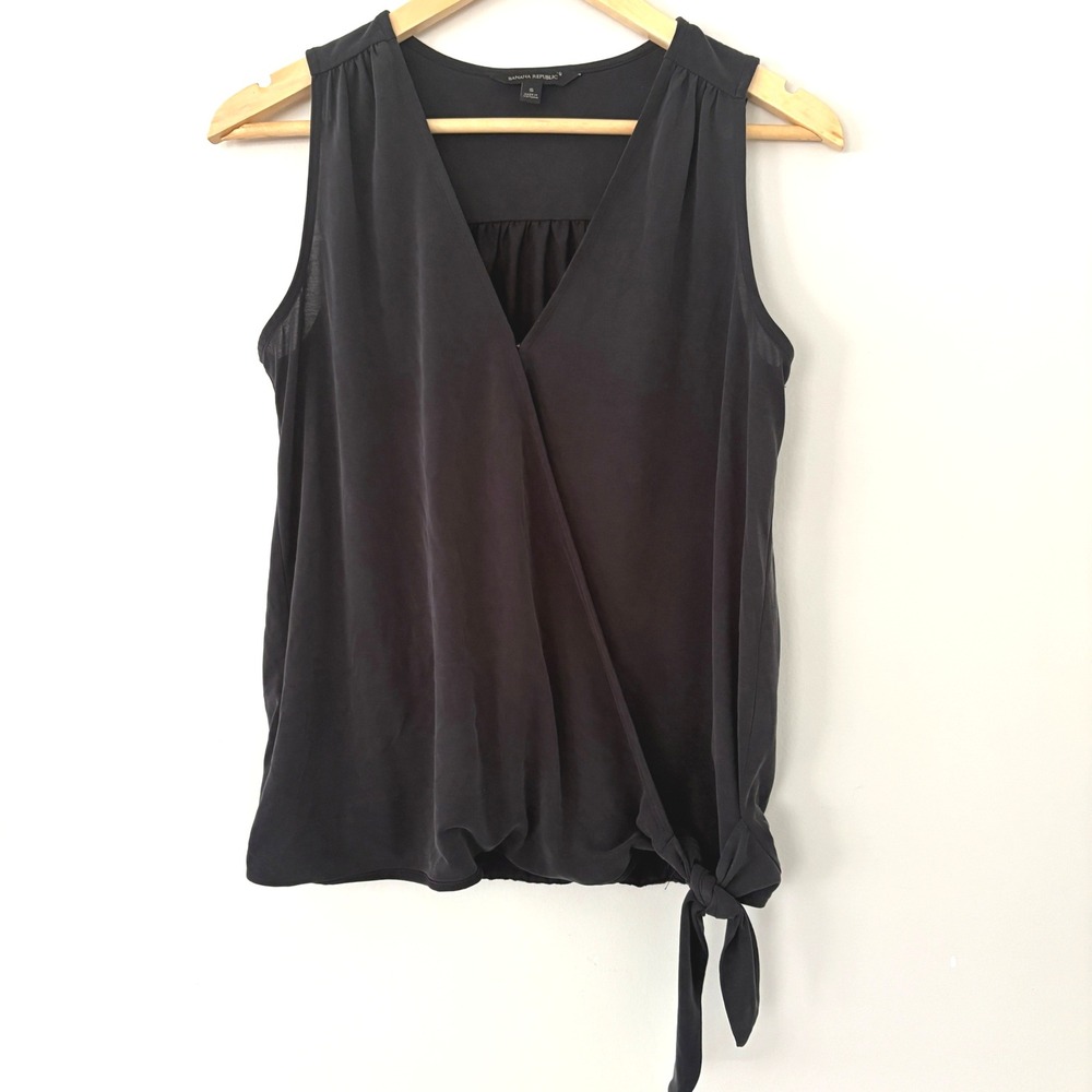 Banana Republic Black Modal V Neck Tank Top  Soft Stretchy Basic • Women's Small